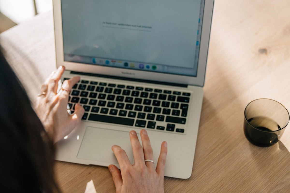 What Legal Contract Templates to Buy Before Year-End (So You Can Write Them Off)